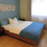 Qi Gong Haus Apartment