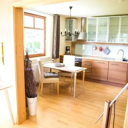 Qi Gong Haus Apartment *